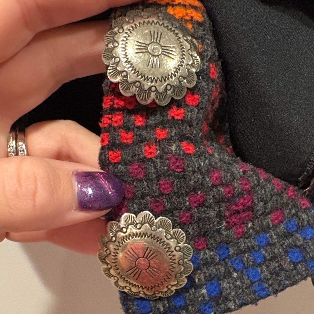 Colorful Patterned Vest - Picture 4 of 6